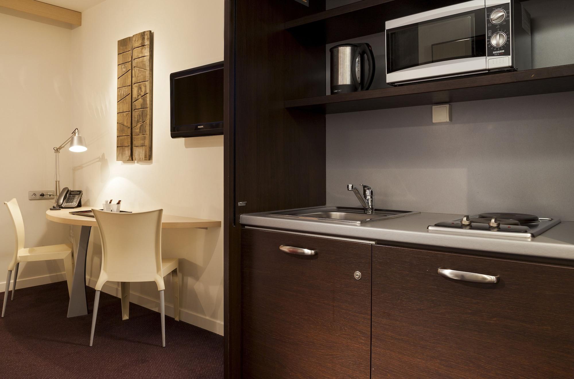 Hotel Sure By Western Beaujoire